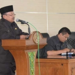 Bupati Muhtarom saat memberi sambutan dalam sosialisasi kewenangan camat.