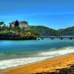 Pantai Bale Kambang, salah satu wisata di Malang Selatan.