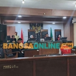 Sidang kasus judi online di Pengadilan Negeri Tuban. Foto: ACHMAD CHOIRUDIN/BANGSAONLINE