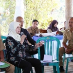 Sharing dan diskusi para pengelola desa wisata se-Kabupaten Kediri bersama Bupati Kediri dr. Hj. Haryanti Sutrisno.