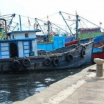 Sejumlah kapal tengah sandar di Pelabuhan Kota Probolinggo.