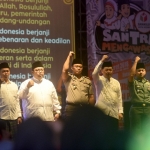 Kapolresta Kediri bersama Forkopimda saat mengikuti deklarasi damai bersama para santri dan santriwati se-kota Kediri. Foto: ARIF K/BANGSAONLINE

