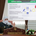 Gubernur Jawa Timur, Khofifah Indar Parawansa, saat membuka GCC Batch 3 2022.