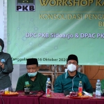 SOLID: Wakil Ketua DPW PKB Jatim Anik Maslachah saat Workhsop Kaderisasi PKB di Tanggulangin Sidoarjo 16 Oktober 2020 lalu. (foto: ist)