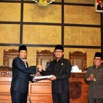 Bupati H M Irsyad Yusuf dan Ketua DPRD M Sudiono Fauzan. foto: istimewa
