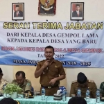 Kades Gempol saat serah terima jabatan.