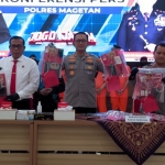 Konferensi pers hasil Operasi Tumpas Semeru 2025 yang dilakukan Polres Magetan. Foto: Hendro Suhartono/BANGSAONLINE