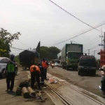 Perbaikan jalan Nasional di Raci, Pasuruan.