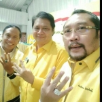 Zainudin Amali (Plt Ketua PG Jatim), Airlangga Hartarto (Ketua Umum PG) dan Sahat Tua Simanjuntak (Sekretaris DPD PG Jatim). Foto : IST.