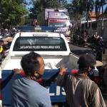 Satlantas Polres Probolinggo Kota saat tiba di lokasi kejadian.