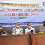 Rapat penutupan pendaftaran Pilkades serentak di Desa Dermolemahbang, Lamongan.