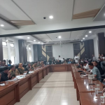 Ratusan orang pekerja LC dan elemen LSM mendatangi kantor DPRD Kabupaten Pasuruan