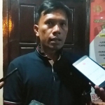 Kasatreskrim Polres Bangkalan AKP David Manurung memberikan penjelasan kepada media atas pengamanan 9 orang terkait pungutan liar di Pasar Blega Bangkalan.