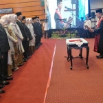 Ketua Pengadilan Negeri Bangil ARF Dewantoro S.H. memimpin pengambilan janji dan sumpah anggota DPRD Pasuruan 2019-2024.