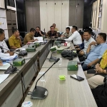 Ketua Komisi IV DPRD Gresik, Muhammad Zaifudin saat memimpin hearing. Foto: Ist.