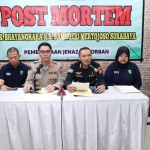  Kabid Humas Polda Jatim dan Kabid Dokes Polda Jatim menyampaikan hasil identifikasi korban