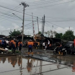 Kondisi banjir di sejumlah tempat yang merendam rel kereta api. Foto: Ist