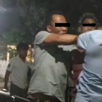 Potongan video dugaan penganiayaan oleh Mantan Kades Sidodadi yang viral.

