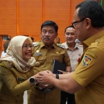 Wakil Bupati Kediri saat bertemu dengan Wamendagri.