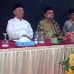 DARI KIRI: KH. Ir Salahuddin Wahid (Gus Solah),  KH. Sya’ban Mauludin, M.Pd.I (Ketua Tanfidziah PWNU Sulawesi Utara) dan KH Rizal Anwar  (Wakil Rais Syuriah PWNU Sulawesi Utara). Foto: BANGSAONLINE