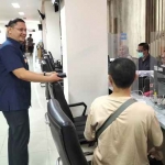 Usai berangkat ke kantor jalan kaki, Pj Wali Kota Baru sidak Kantor Mall Pelayanan Publik Among Warga, Jumat (27/1/23) pagi.