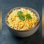 Mi instan. Foto: Freepik/KamranAydinov.