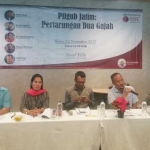 Rilis survei Surabaya Survey Center (SSC) menghadirkan sejumlah pengurus partai pendukung Khofifah dan Gus Ipul. foto: DIDI ROSADI/ BANGSAONLINE