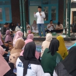 Gus Barra saat menyampaikan program di hadapan ribuan warga