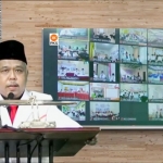 Irwan Setiawan, Ketua DPW PKS Jatim saat memimpin pelantikan serentak pengurus DPD PKS se-Jatim secara online. foto: istimewa