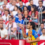 Selebrasi Cavani ketika membobol gawang Sevilla Foto : Instagram valenciacf