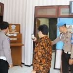 Tim Penilai diterima langsung oleh Wakapolres Batu Kompol Nurmala, SH, SIK (kiri), bersama pejabat utama Polres Batu, Perwira dan Operator Zona Integritas