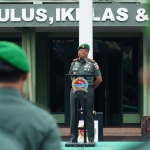 Danrem 084/BJ Brigjen TNI Terry Tresna Purnama saat memimpin apel kesiapsiagaan.