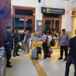 Pengamanan di pintu boarding Stasiun Sidoarjo