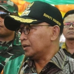 Dr. KH. A. Busyro Karim, Bupati Sumenep.