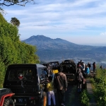 Sewa Jip Wisata di Gunung Telemoyo Jawa Tengah, Berikut Harganya. Foto: Ist