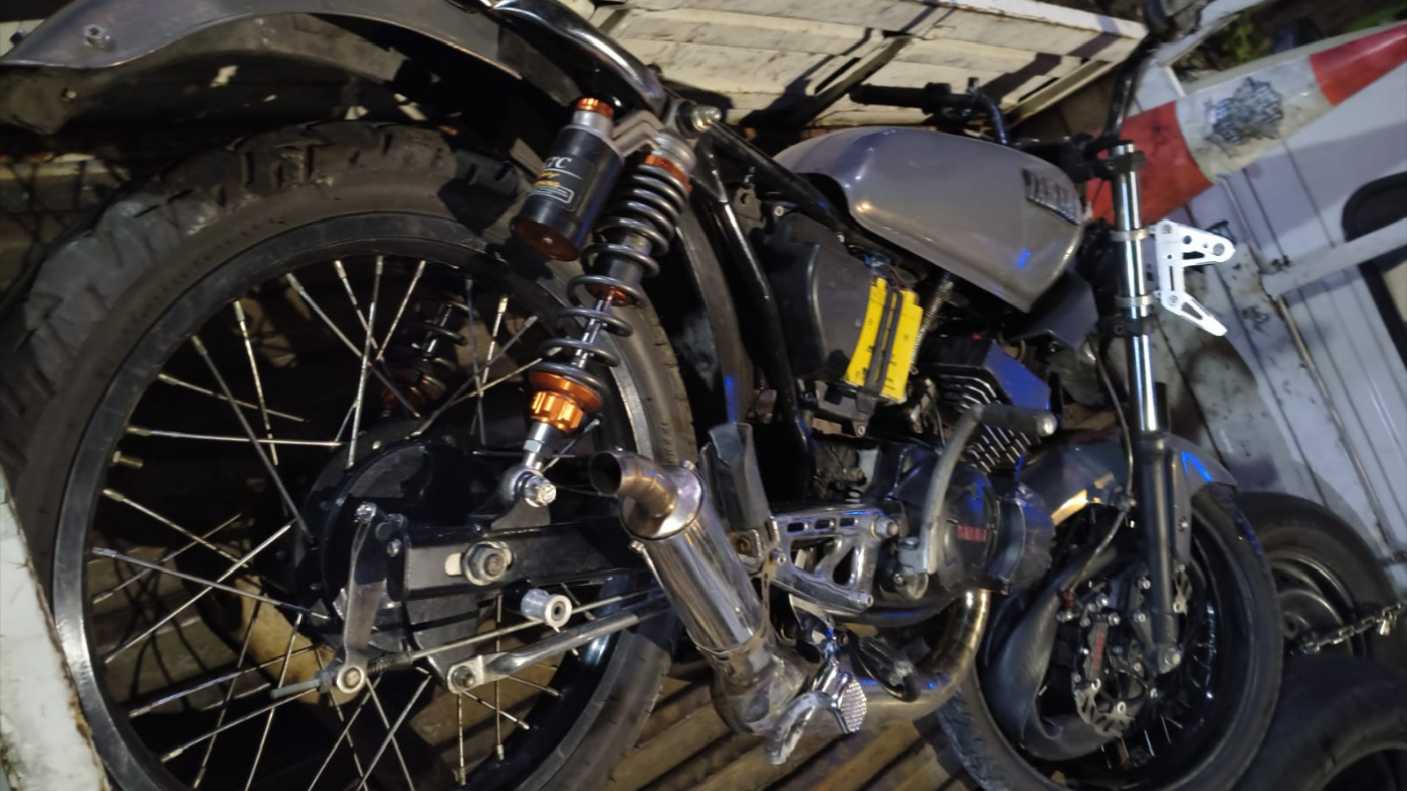 Motor korban saat diangkut petugas