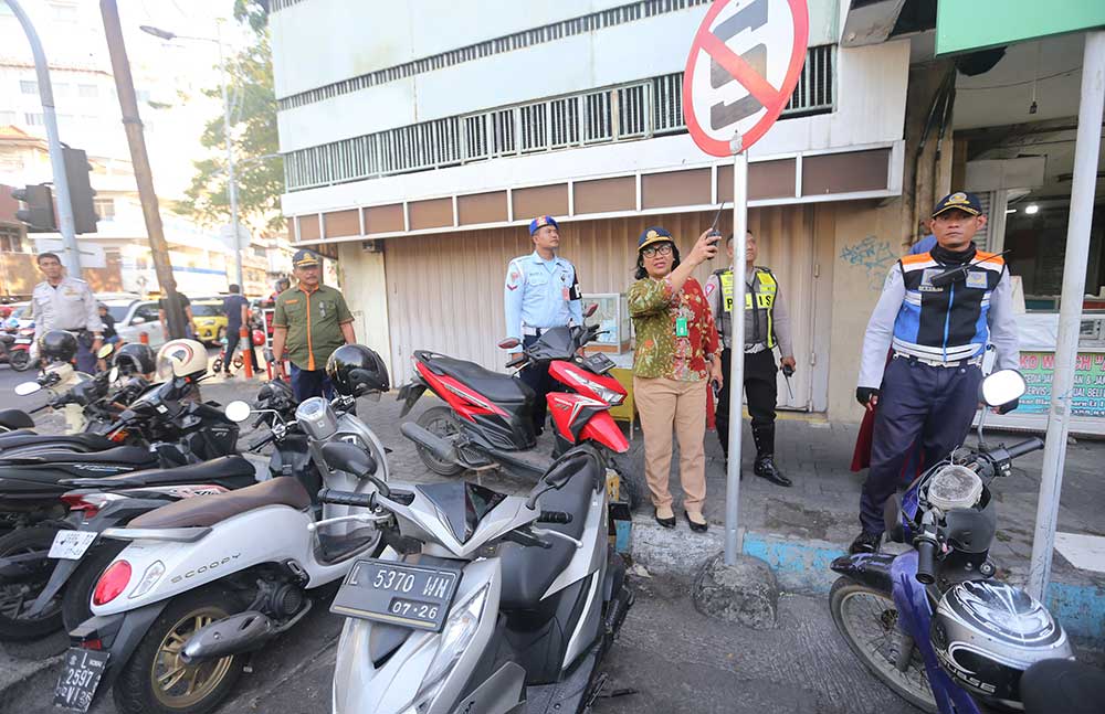 Pengamat Sarankan Pemkot Surabaya Naikkan Tarif Parkir TJU dan Bangun Area Parkir Khusus