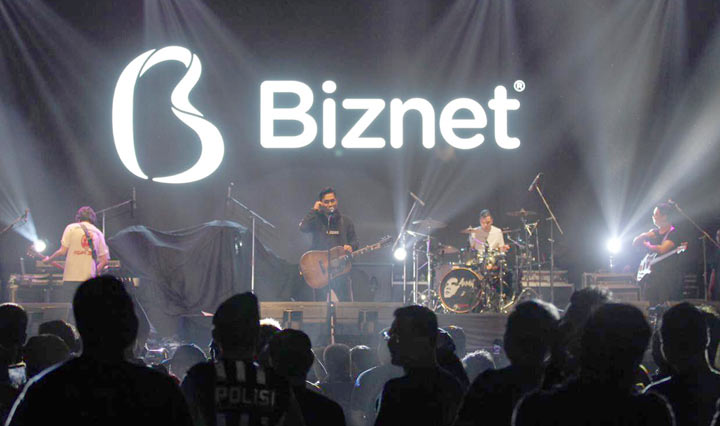 Suasana Biznet Festival di Lapangan Gajah Mada Kota Kediri, Sabtu (14/9) malam.