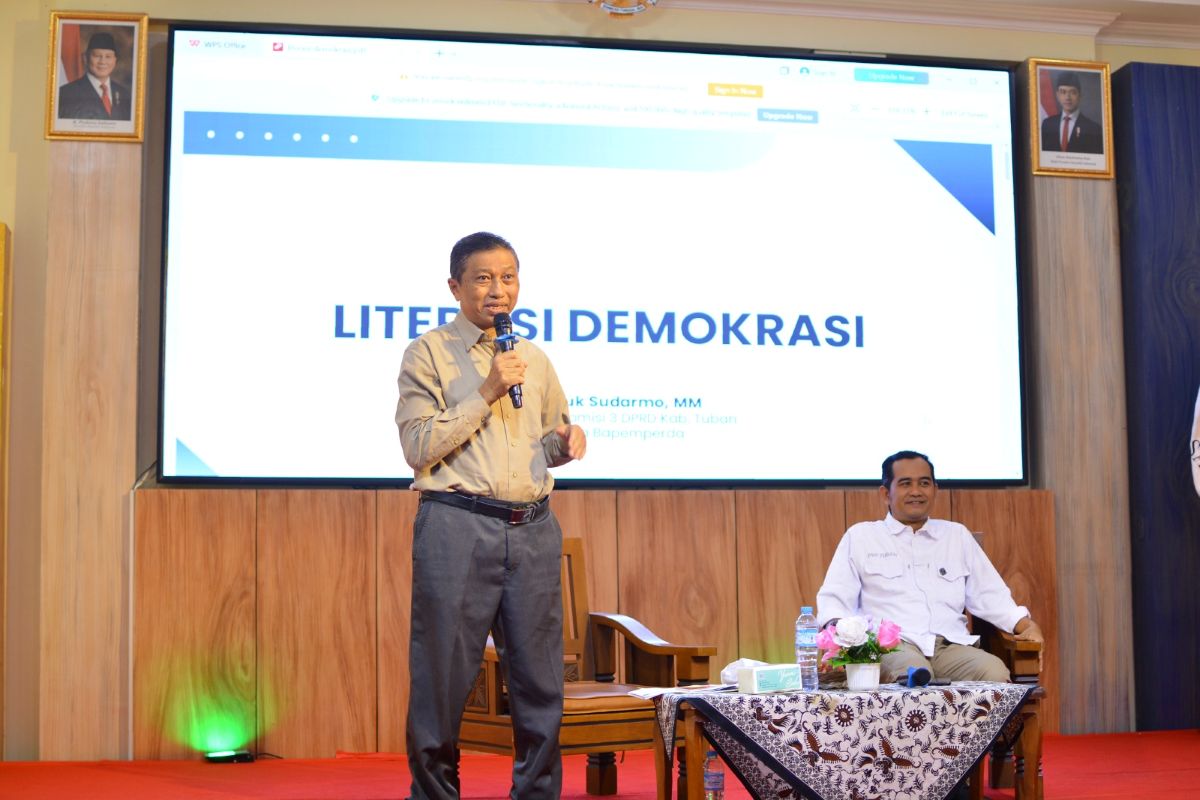 Gaguk Sudarmo saat menjadi pemateri di kegiatan Duta Literasi Pelajar SMK Sederajat