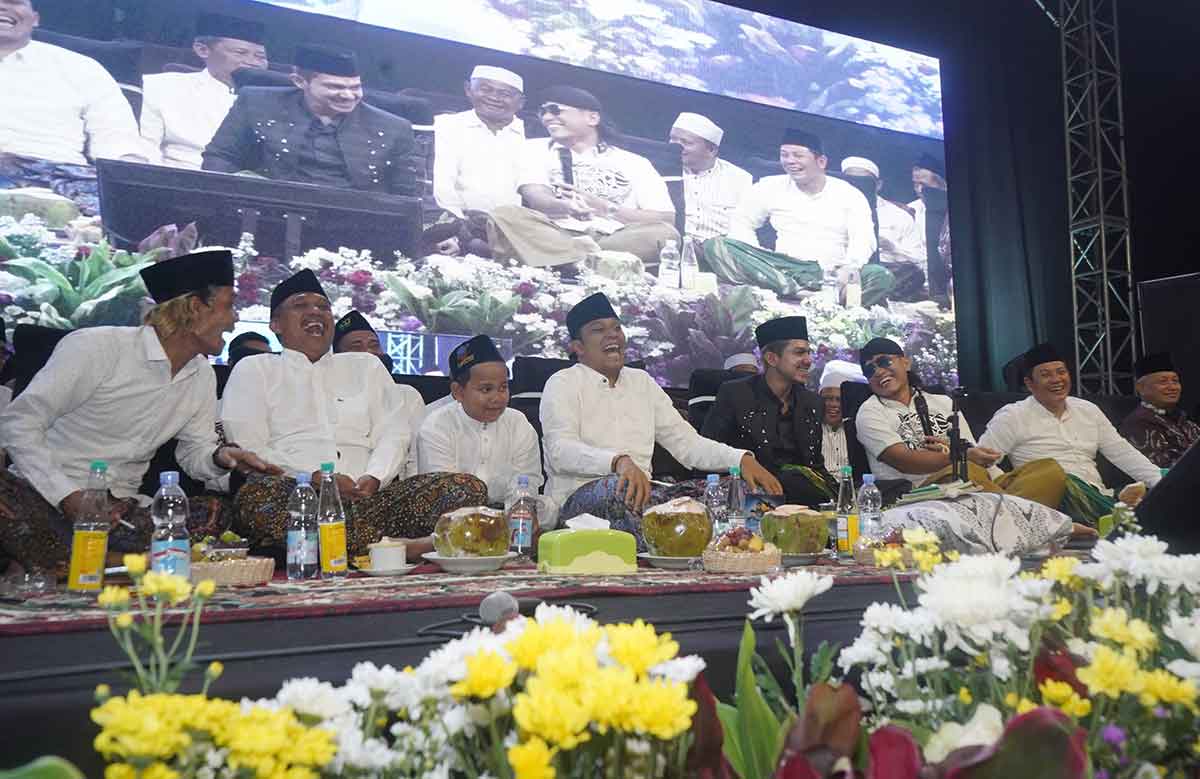 Gebyar Sholawat Hari Santri Nasional 2024 Bareng Gus Miftah, Gus Kautsar Sebut Subandi Istimewa