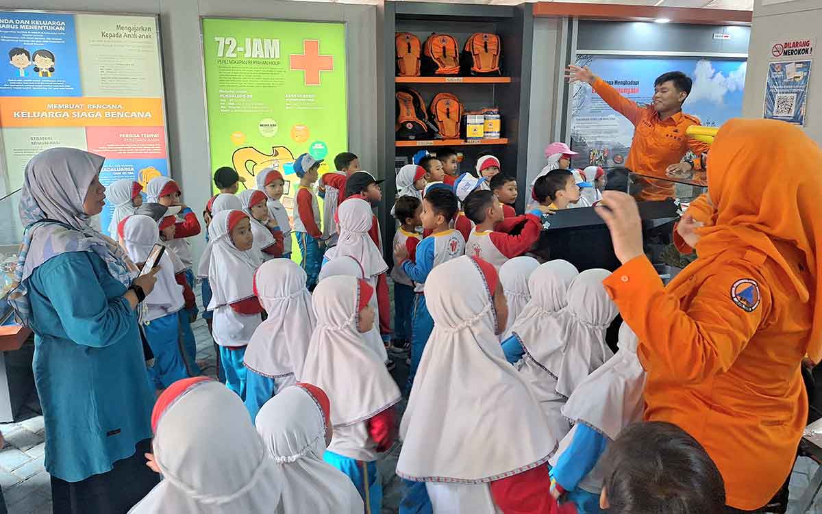 Kunjungan pembelajaran kebencanaan di Tenpina BPBD Jatim.