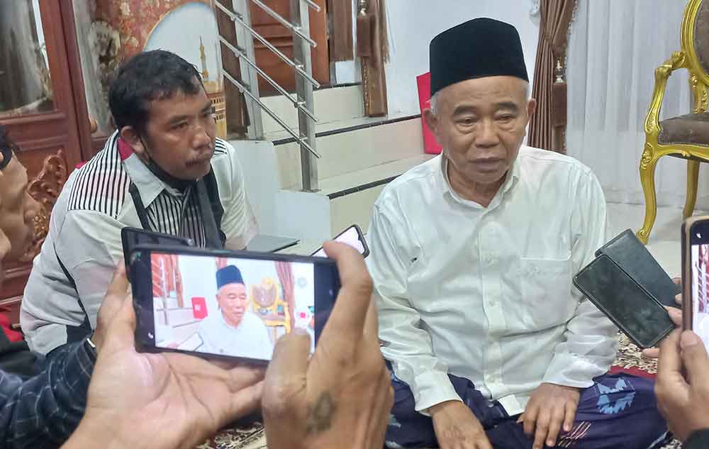 Kiai Asep Minta Media Kawal dan Awasi Kinerja Pemkab Mojokerto agar Bersih dan Amanah