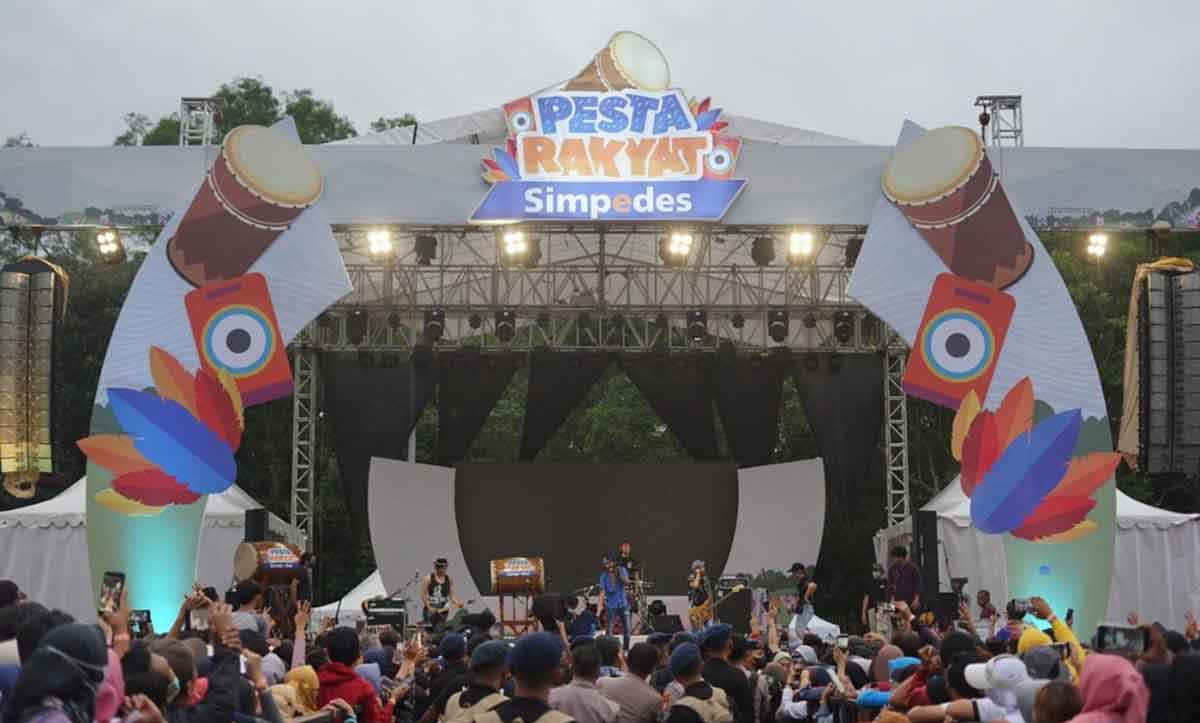 Suasana Pesta Rakyat Simpedes BRI 2022 di Mojokerto.
