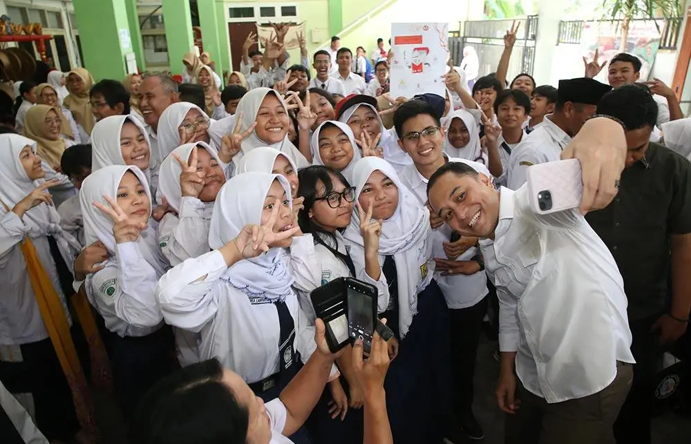 Dok. Wali Kota Eri Cahyadi saat meninjau sekolah. 