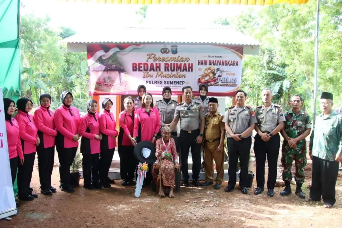 Peresmian bedah rumah warga yang digelar Polres Sumenep