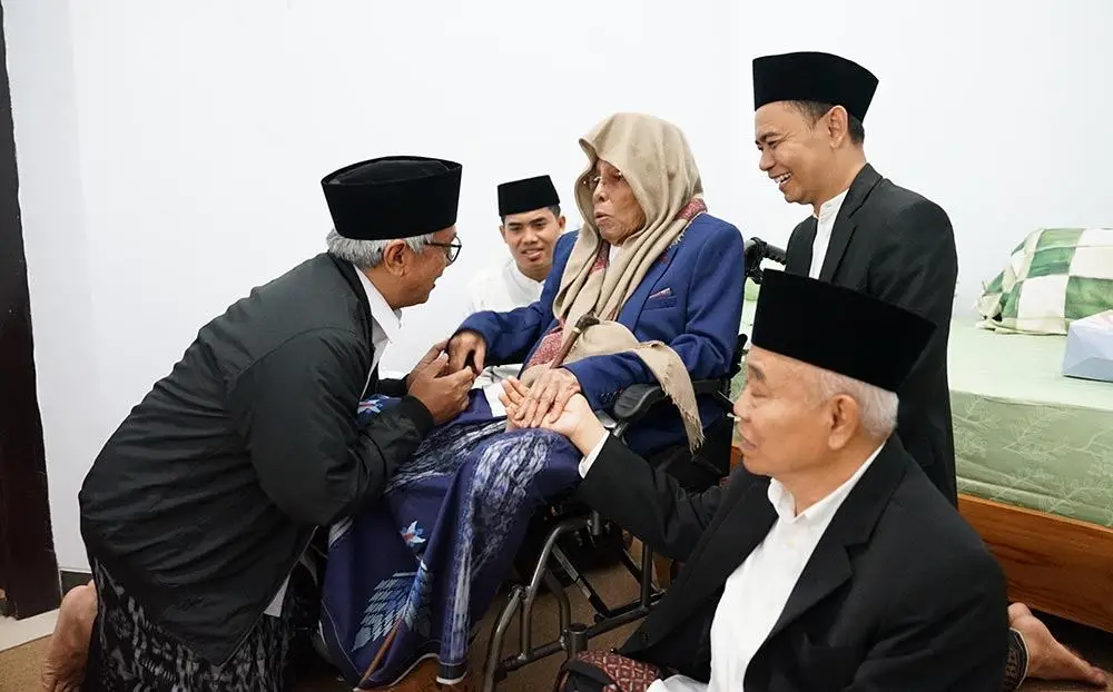 haul-akbar-ponpes-al-falah-ploso-gus-qowim-ajak-generasi-muda-teladani-perjuangan-para-ulama