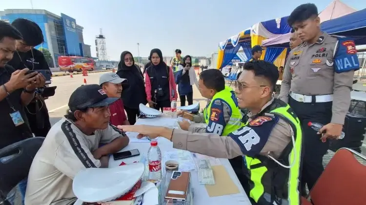 korlantas-polri-gencarkan-sosialisasi-odol-dengan-pendekatan-humanis-jelang-penertiban-2027