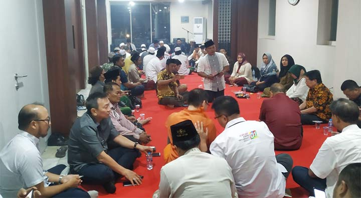 Relawan dan pengurus Tim Kampanye Daerah (TKD) Jokowi-Ma