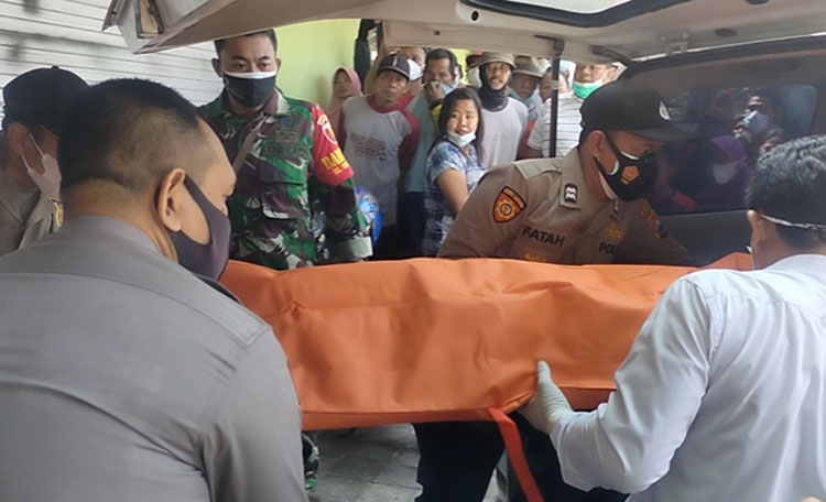 Proses evakuasi korban. (foto: ist)