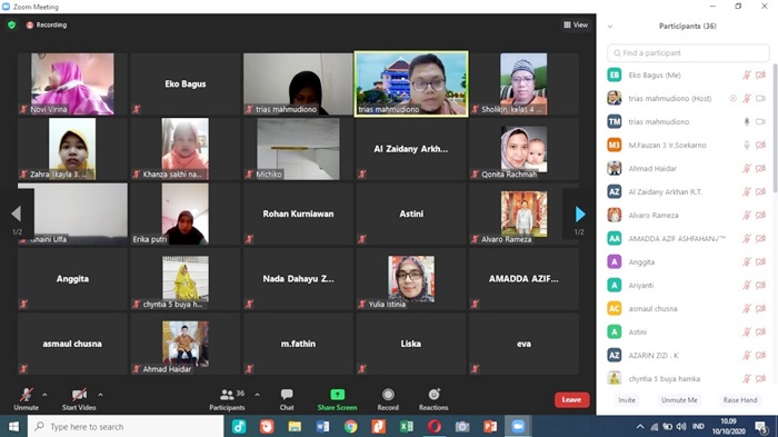 Sosialisasi yang dilakukan secara virtual SDM 15 Surabaya bersama tim Unair dengan para wali murid.